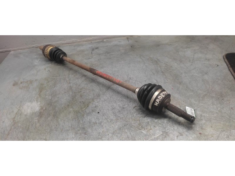 Recambio de transmision delantera derecha para opel kadett e cs berlina referencia OEM IAM  24MM MANGUETA Y CAMBIO 