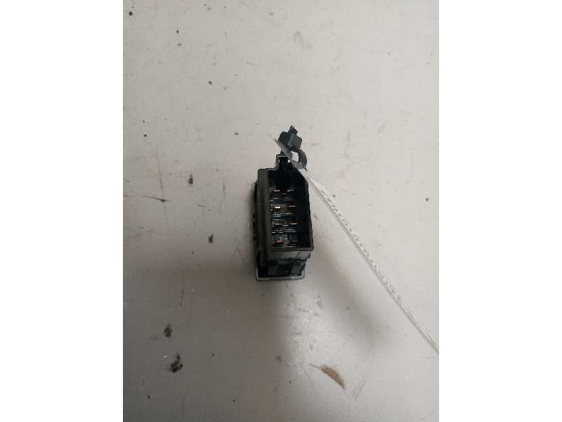 Recambio de interruptor para man tgx 18.xxx 12.4 diesel referencia OEM IAM 81255030318  