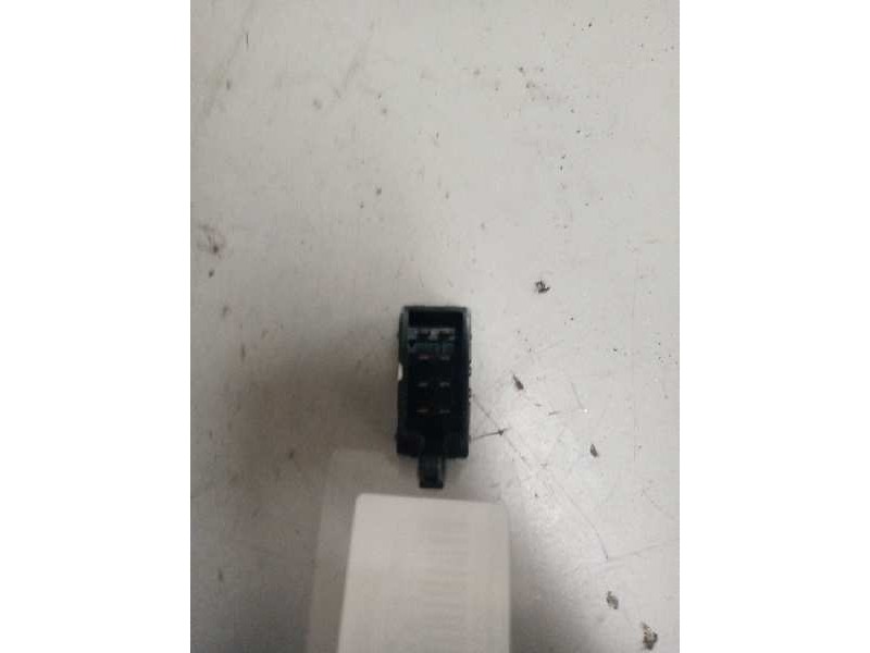 Recambio de interruptor para man tgx 18.xxx 12.4 diesel referencia OEM IAM 81255030318  