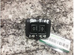 Recambio de mando elevalunas trasero izquierdo para mercedes-benz clase c (w202) berlina 180 (202.018) referencia OEM IAM 202820