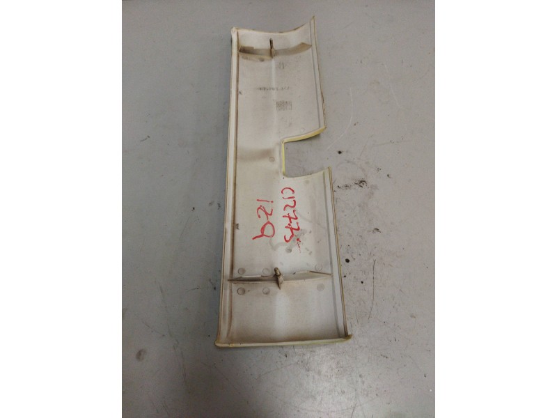 Recambio de deflector izquierdo para nissan trucks l35.09 ... referencia OEM IAM 115200142  