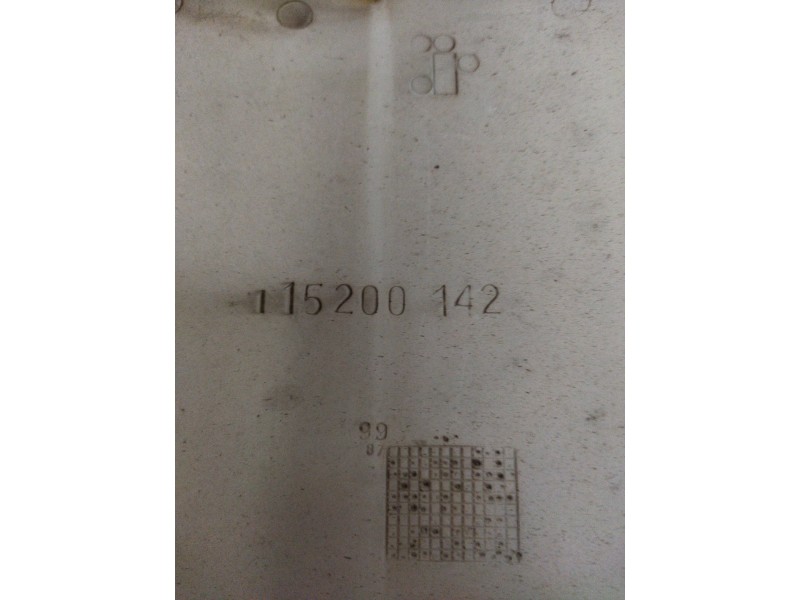 Recambio de deflector izquierdo para nissan trucks l35.09 ... referencia OEM IAM 115200142  