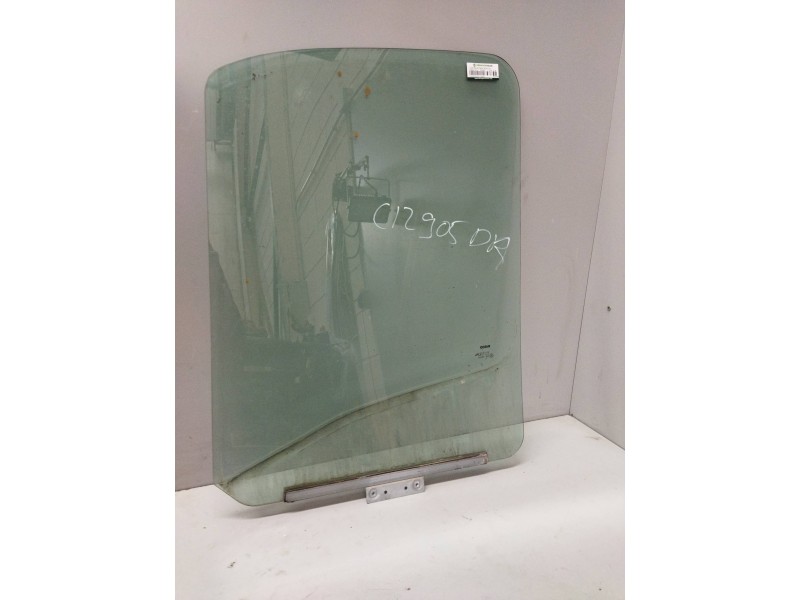 Recambio de luna delantera derecha para iveco daily combi referencia OEM IAM 500336475  