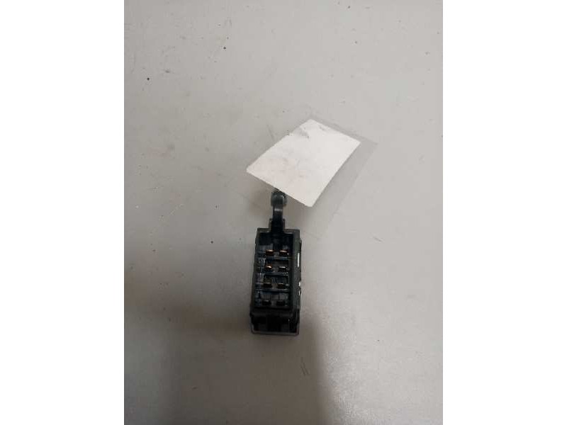 Recambio de interruptor para man tgx 18.xxx 12.4 diesel referencia OEM IAM 81255030318  