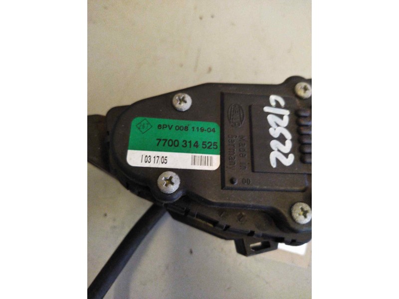 Recambio de pedal acelerador para renault mascott 3.0 diesel referencia OEM IAM 7700314525  