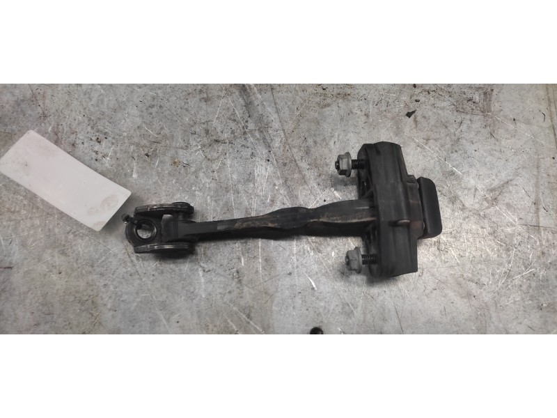 Recambio de retenedor puerta para ford fiesta (cb1) ambiente referencia OEM IAM 8A6AA27200AG TRASERA IZQUIERDA 