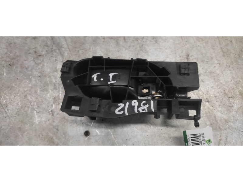 Recambio de maneta interior trasera izquierda para peugeot 208 style referencia OEM IAM 96555518VV  