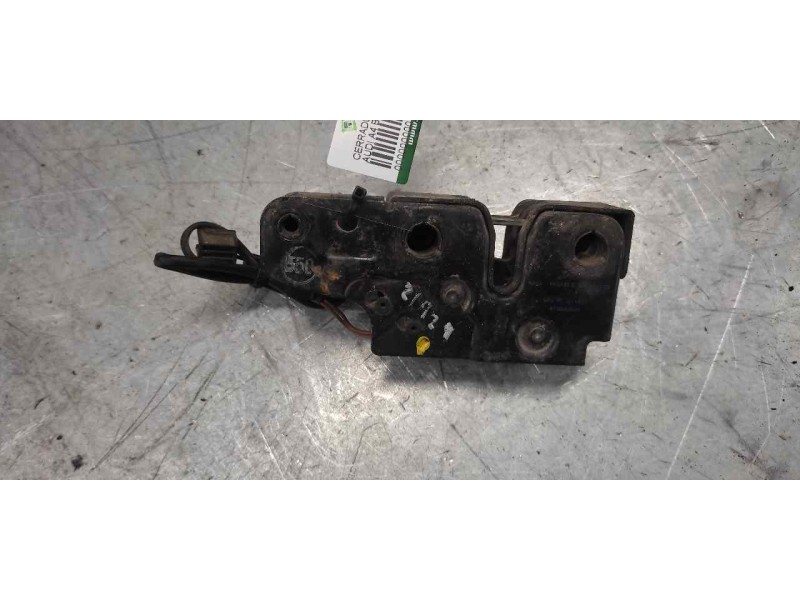 Recambio de cerradura capot para audi a4 ber. (b8) básico referencia OEM IAM 8T0823509 2 PINS 