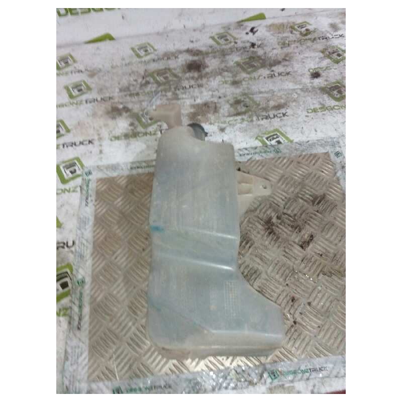 Recambio de deposito limpia para iveco daily caja cerrada (1999 =>) 35 - c 13 caja cerrada referencia OEM IAM 500336393  