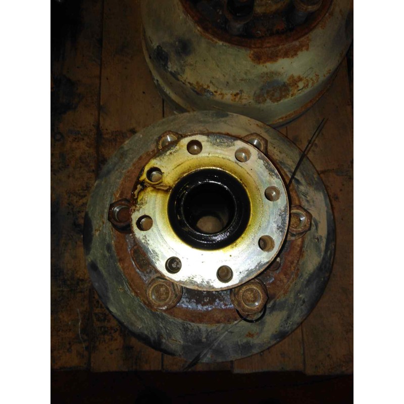 Recambio de buje trasero derecho para nissan eco - t 100.45/78 kw/e2 3.0 diesel referencia OEM IAM   