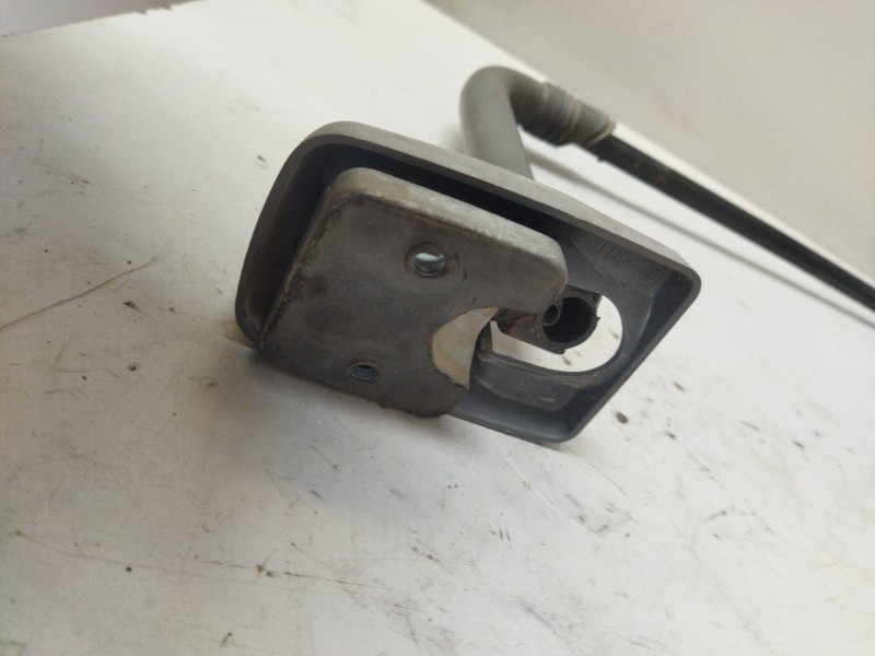 Recambio de brazo retrovisor derecho para nissan trucks atleon 110 referencia OEM IAM   