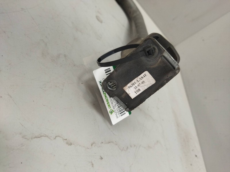 Recambio de brazo retrovisor derecho para nissan trucks atleon 110 referencia OEM IAM   