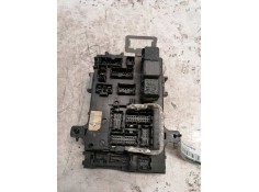 Recambio de caja reles / fusibles para nissan terrano/terrano.ii (r20) 2.7 turbodiesel referencia OEM IAM 285519F 5WK48542 