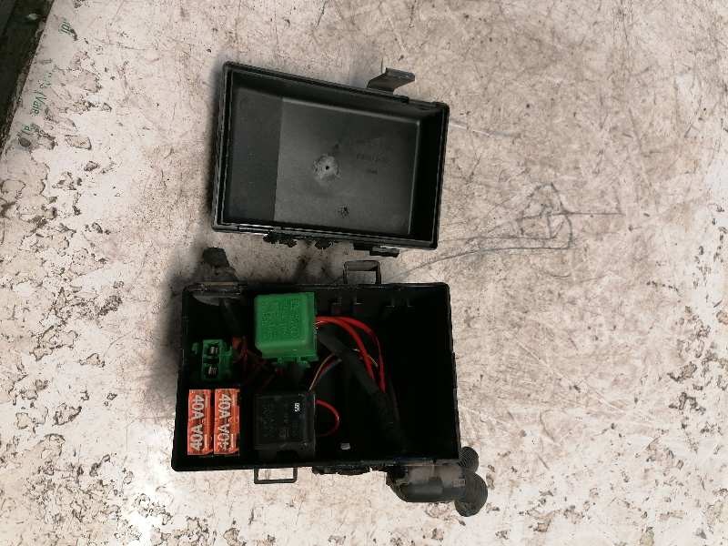 Recambio de caja reles / fusibles para opel astra g berlina 2.0 dti referencia OEM IAM 90560119  