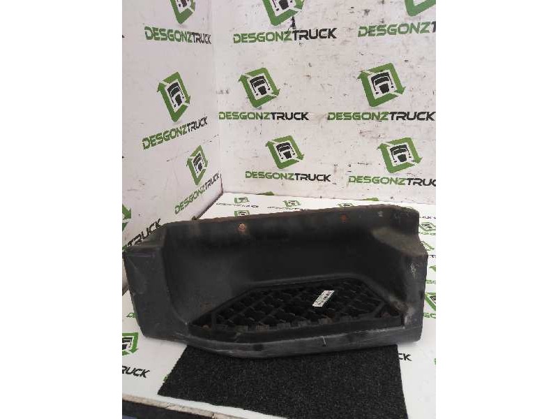 Recambio de peldaño izquierdo para volvo fl xxx fg 4x2 cabina para grupos (l4h1c) referencia OEM IAM 5010353495  
