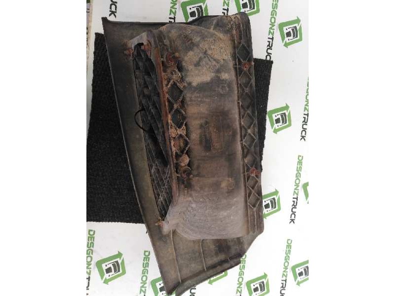 Recambio de peldaño izquierdo para volvo fl xxx fg 4x2 cabina para grupos (l4h1c) referencia OEM IAM 5010353495  