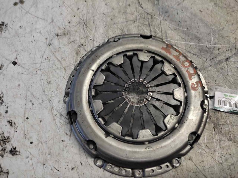 Recambio de kit embrague para volkswagen polo berlina (6n2) trendline referencia OEM IAM 684713R  