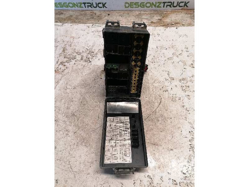 Recambio de caja reles / fusibles para ford focus berlina (cak) 1.6 16v cat referencia OEM IAM 2M5T14A067BB  