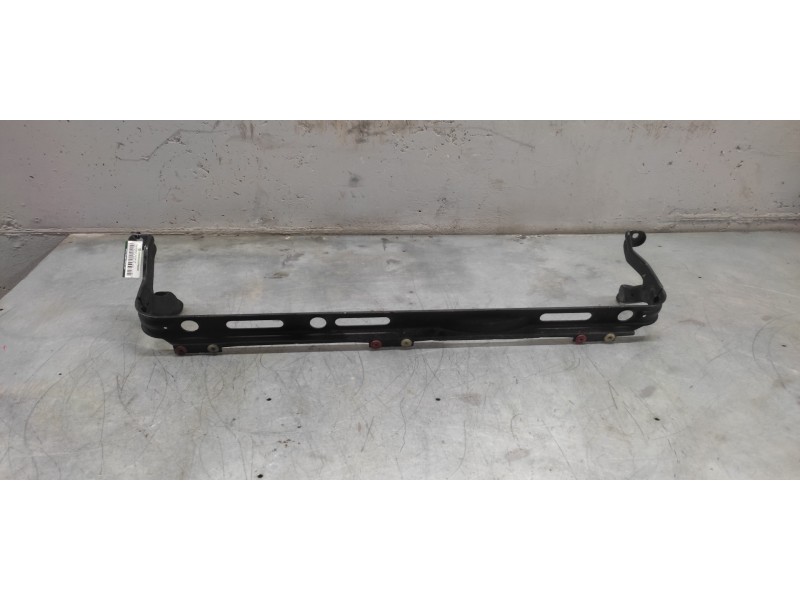 Recambio de travesaño inferior para ford focus berlina (cap) 1.4 16v cat referencia OEM IAM   