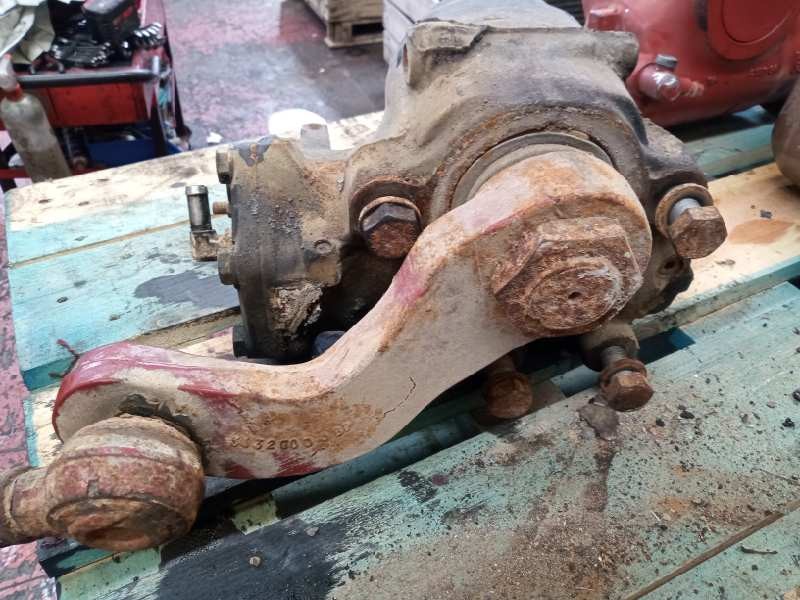 Recambio de caja direccion para renault ae 420 ti magnum e1 referencia OEM IAM 8098955112  