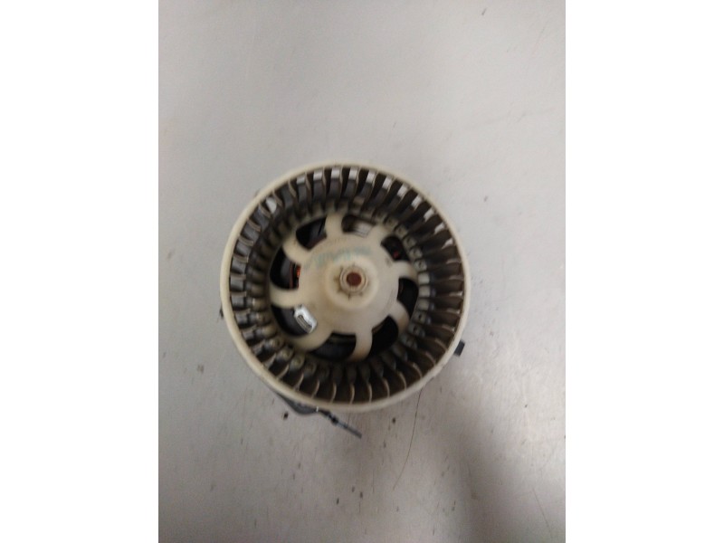 Recambio de motor calefaccion para iveco daily combi referencia OEM IAM 500326592 570630200 