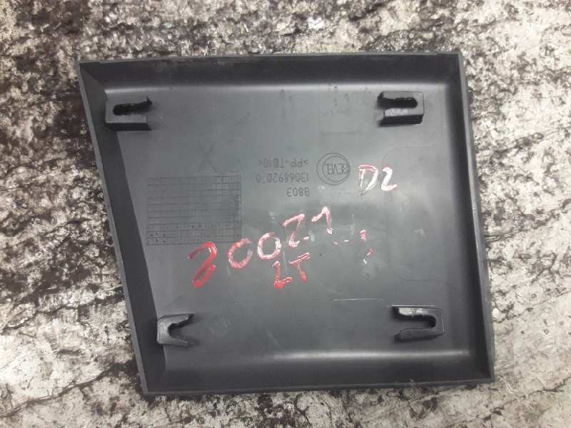 Recambio de moldura puerta delantera izquierda para peugeot boxer kombi (rs3000)(333) hdi standart (333) referencia OEM IAM 1306