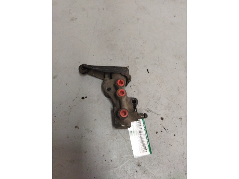 Recambio de repartidor de freno para nissan cabstar 01.04  cabina simple cabina individual referencia OEM IAM   