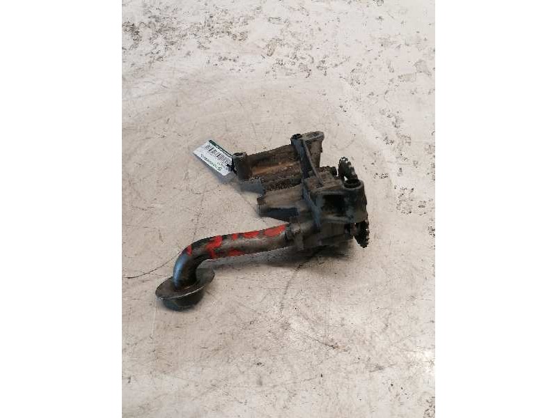 Recambio de bomba aceite para volkswagen golf iv berlina (1j1) 1.9 tdi referencia OEM IAM 06A115105  