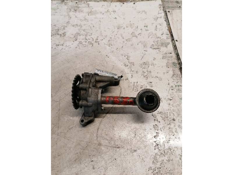 Recambio de bomba aceite para volkswagen golf iv berlina (1j1) 1.9 tdi referencia OEM IAM 06A115105  