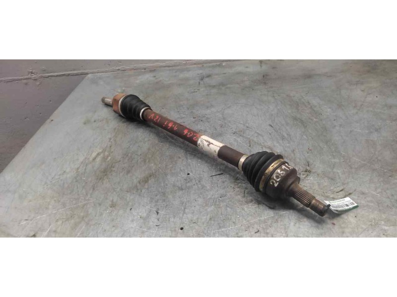 Recambio de transmision delantera derecha para peugeot 206 berlina xt referencia OEM IAM  26CM MANGUETA 24CM CAMBIO