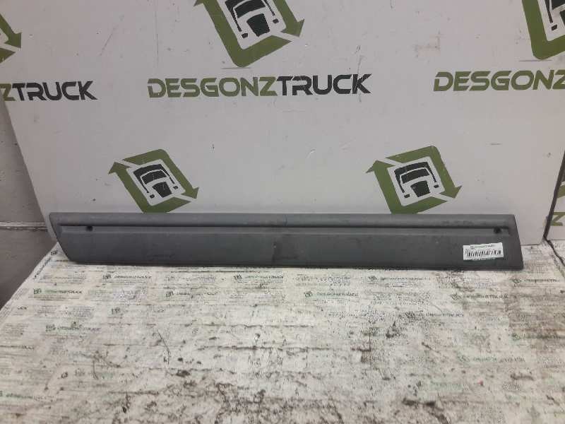 Recambio de moldura para renault rapid/express (f40) 1.9 d familiar (f40p) referencia OEM IAM 7700806331  