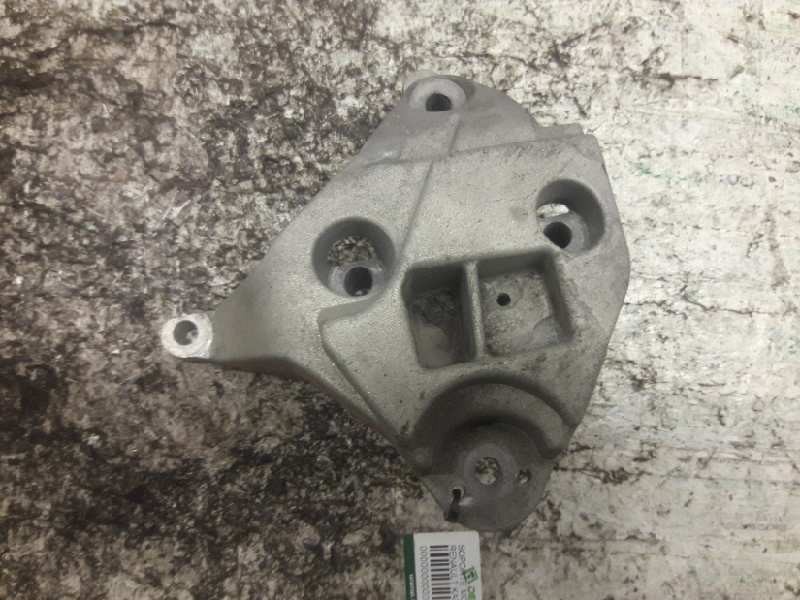 Recambio de soporte motor derecho para renault kangoo (f/kc0) referencia OEM IAM 101849  
