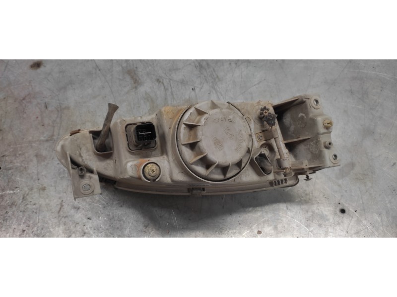 Recambio de faro izquierdo para hyundai lantra berlina (rd) 1.6 gls referencia OEM IAM   