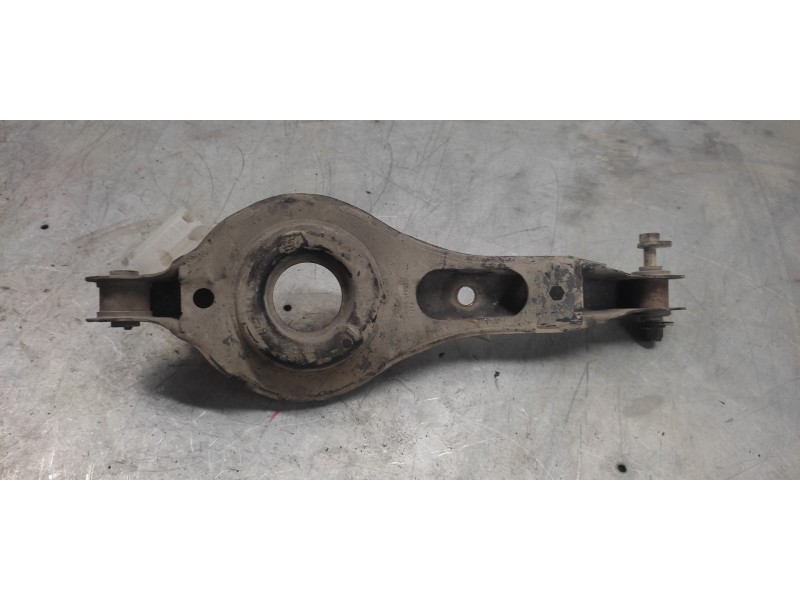 Recambio de brazo suspension inferior trasero derecho para ford focus berlina (cak) trend referencia OEM IAM   