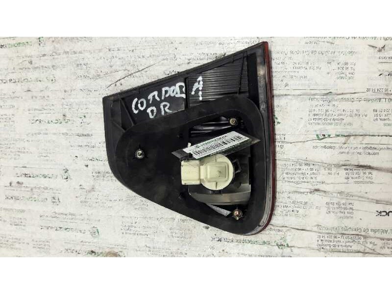 Recambio de piloto trasero derecho para seat cordoba berlina (6k2) sport referencia OEM IAM 945092F  