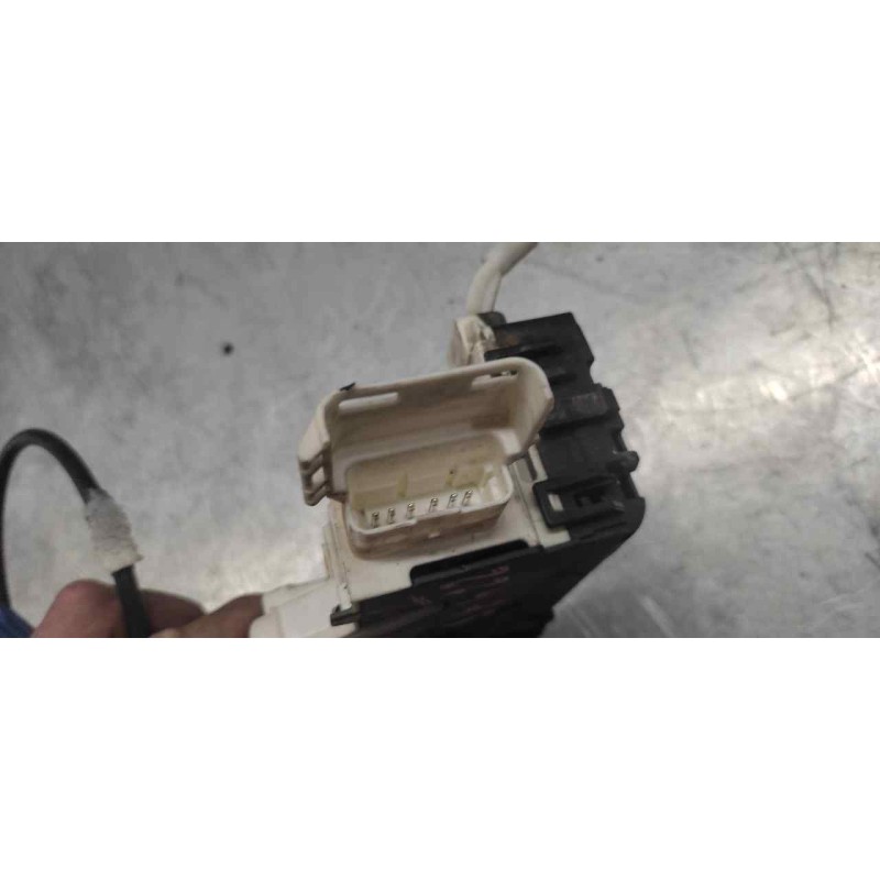 Recambio de cerradura puerta trasera izquierda para peugeot 407 sw st sport referencia OEM IAM 9681337380 6 PINS 