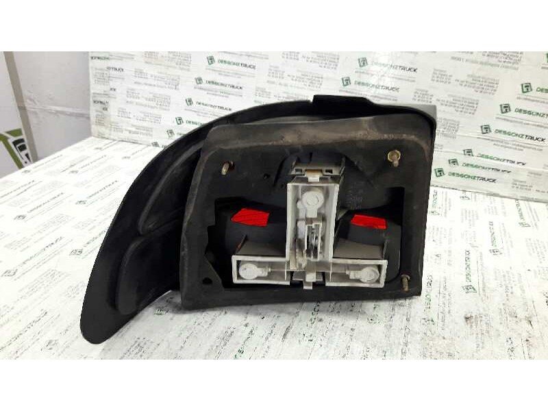 Recambio de piloto trasero derecho para mg serie 800 (rs) 820 si berlina referencia OEM IAM   