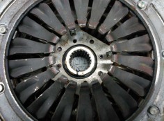 Recambio de kit embrague para nissan primastar (x83) caja cerrada batalla corta 2,7t referencia OEM IAM    2