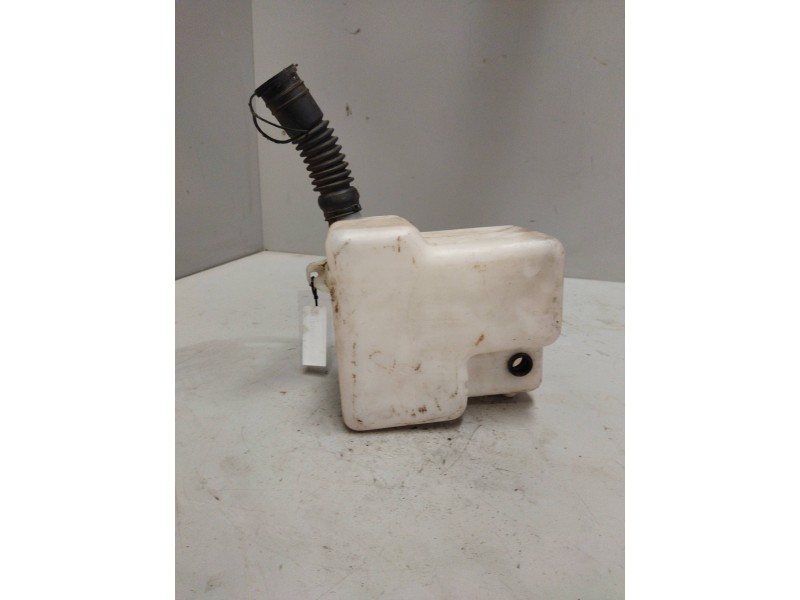 Recambio de deposito limpia para nissan trucks l35.09 ... referencia OEM IAM   