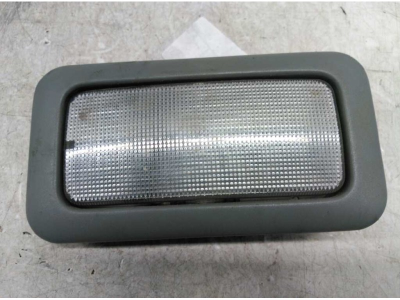 Recambio de luz interior para nissan primastar (x83) caja cerrada batalla corta 2,7t referencia OEM IAM 8200418969 08896801 