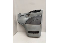 Recambio de guarnecido puerta delantera izquierda para iveco daily combi referencia OEM IAM 3802077 3802075 