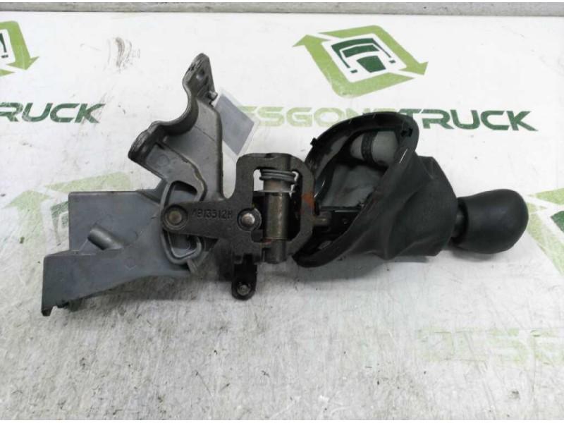 Recambio de palanca cambio para nissan primastar (x83) caja cerrada batalla corta 2,7t referencia OEM IAM 4913921  