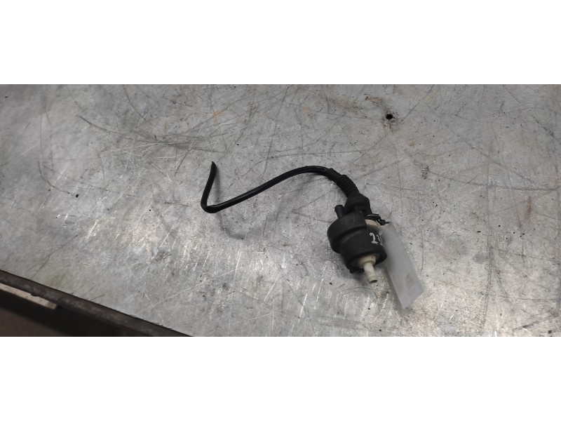 Recambio de valvula aire adicional para volkswagen passat berlina (3b2) básico referencia OEM IAM 058133459  