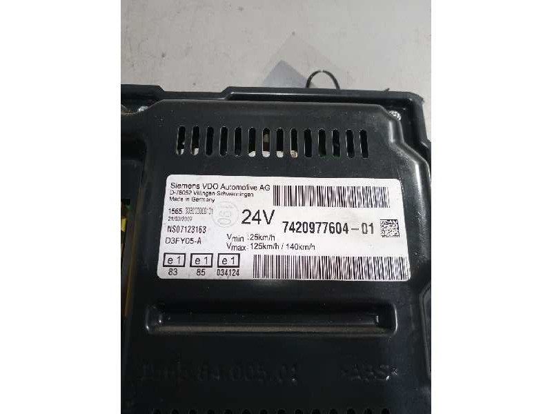 Recambio de cuadro instrumentos para renault magnum ab 2005 12.8 diesel referencia OEM IAM 7420977604  