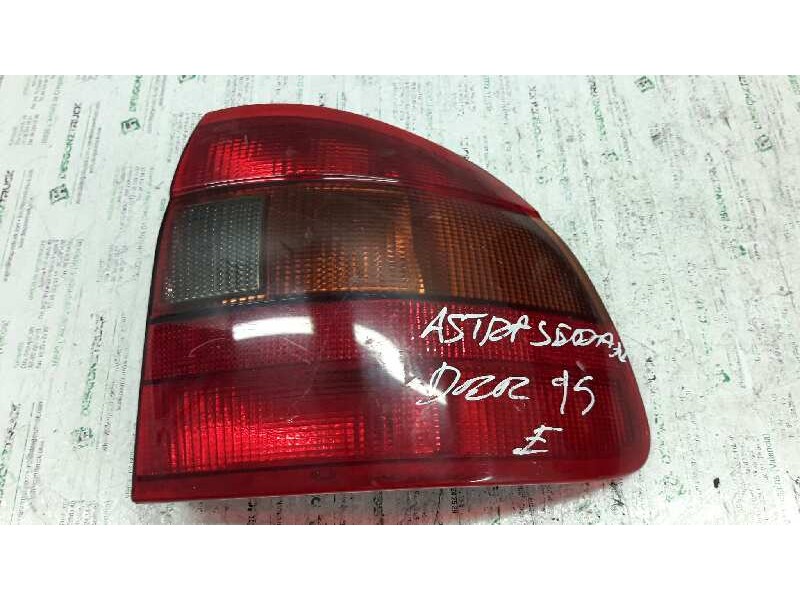 Recambio de piloto trasero derecho para opel astra f berlina básico referencia OEM IAM   