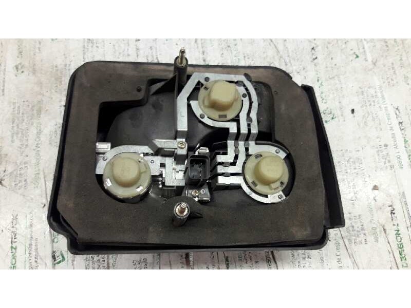 Recambio de piloto trasero derecho para mg serie 100 (xp) 111 l referencia OEM IAM   