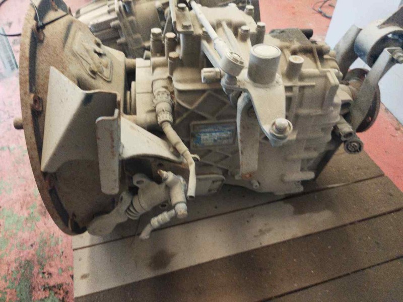 Recambio de caja cambios para nissan trucks atleon 140 referencia OEM IAM S542 32010D8901 1307050106