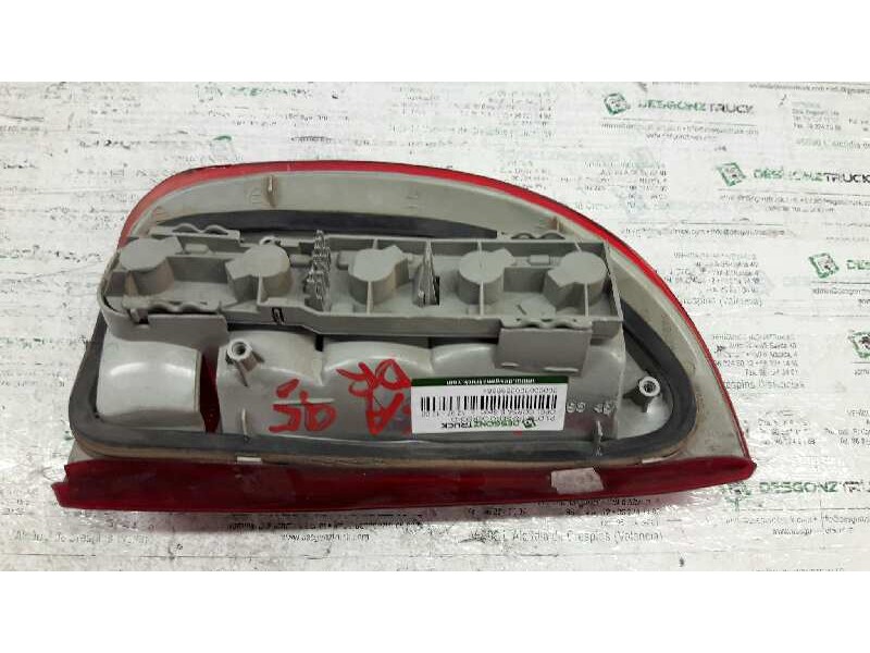 Recambio de piloto trasero derecho para opel corsa b sport referencia OEM IAM   