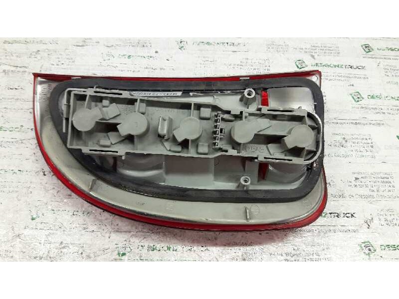 Recambio de piloto trasero derecho para opel corsa b sport referencia OEM IAM   