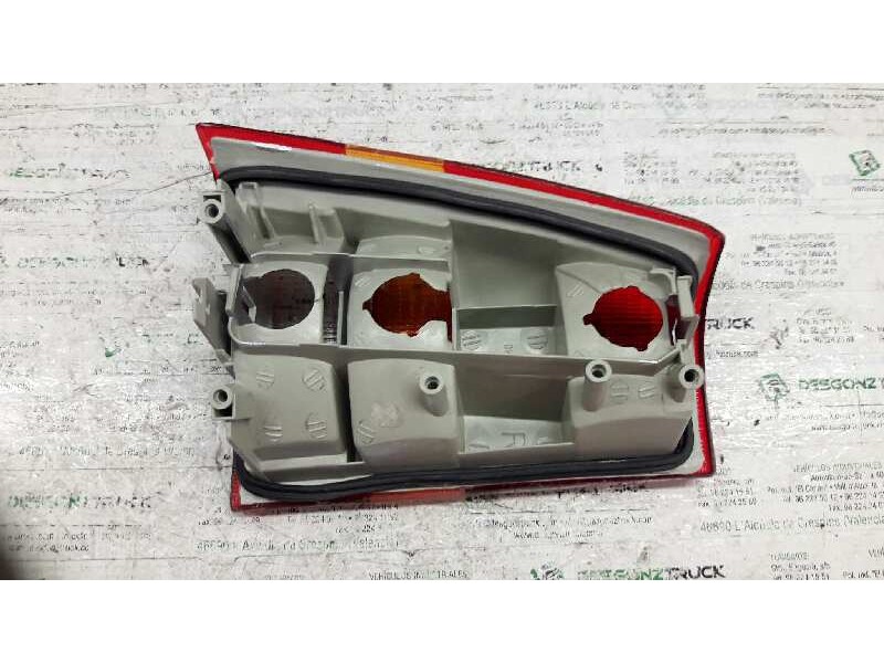 Recambio de piloto trasero derecho para opel kadett e california berlina referencia OEM IAM 395334  